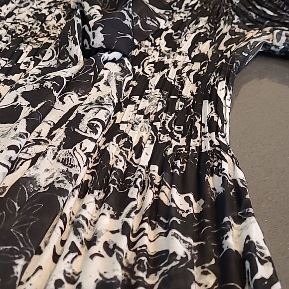 Allison Taylor sz L sheer pleated chiffon 100% polyester - Picture 11 of 13